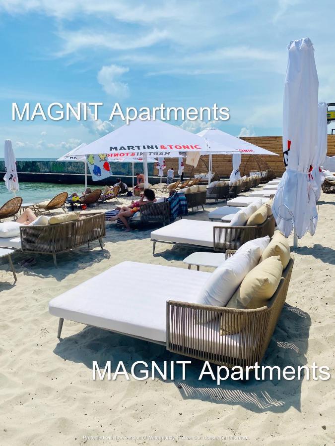 Magnit Apartments У Самого Моря オデッサ エクステリア 写真