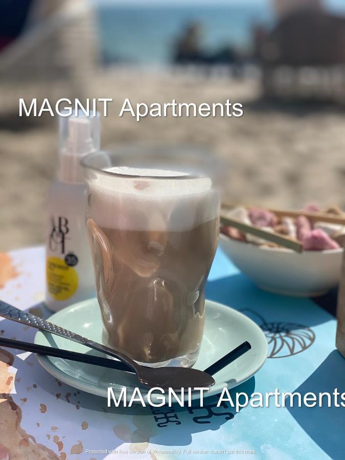 Magnit Apartments У Самого Моря オデッサ エクステリア 写真